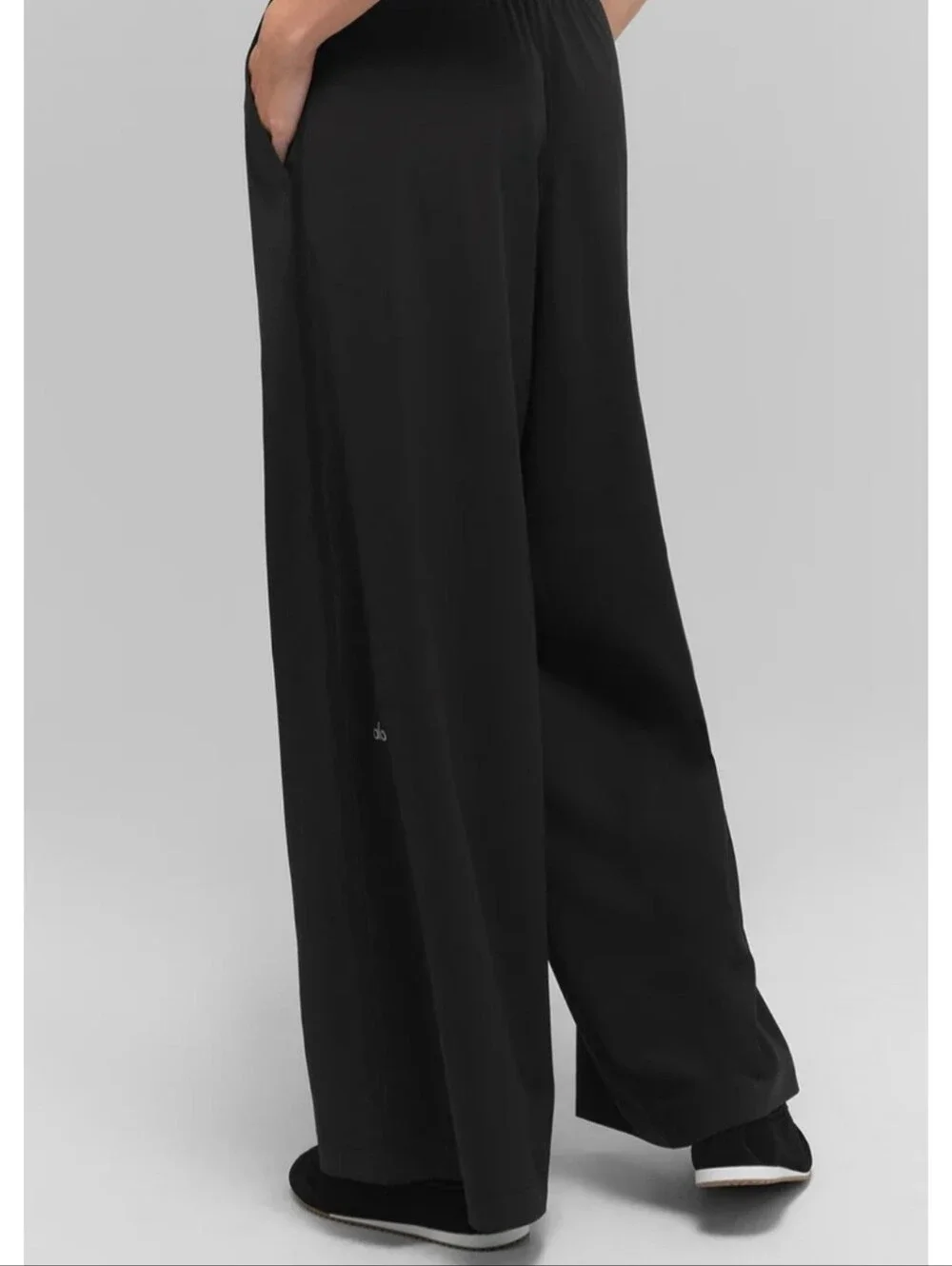ALO BREEZY WIDE LEG PANT Large
